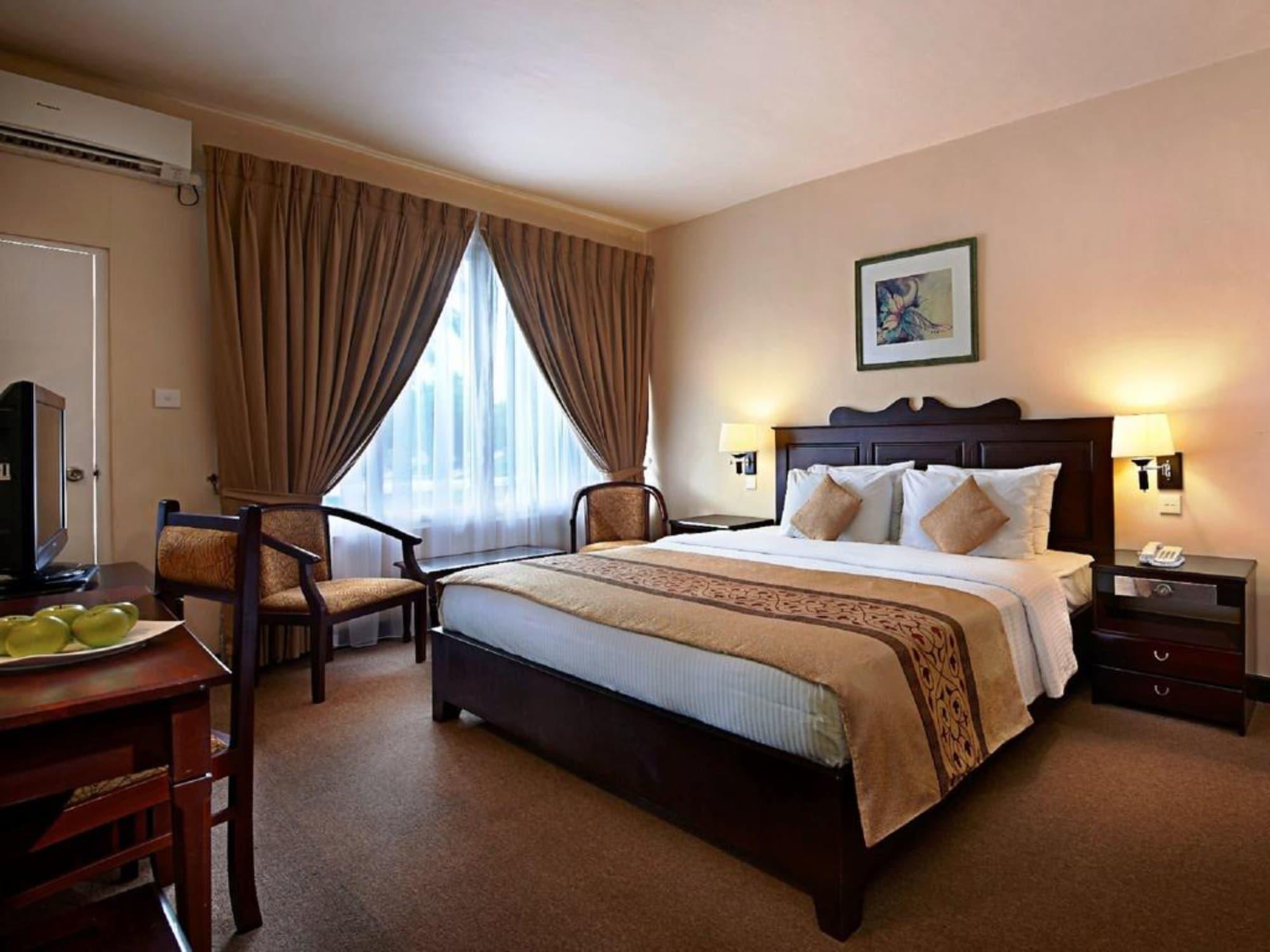 Berjaya Hotel Colombo Dehiwala-Mount Lavinia Esterno foto