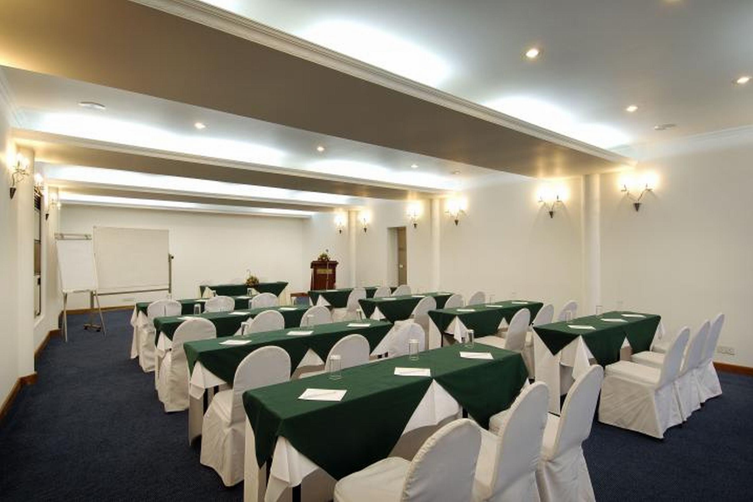 Berjaya Hotel Colombo Dehiwala-Mount Lavinia Esterno foto