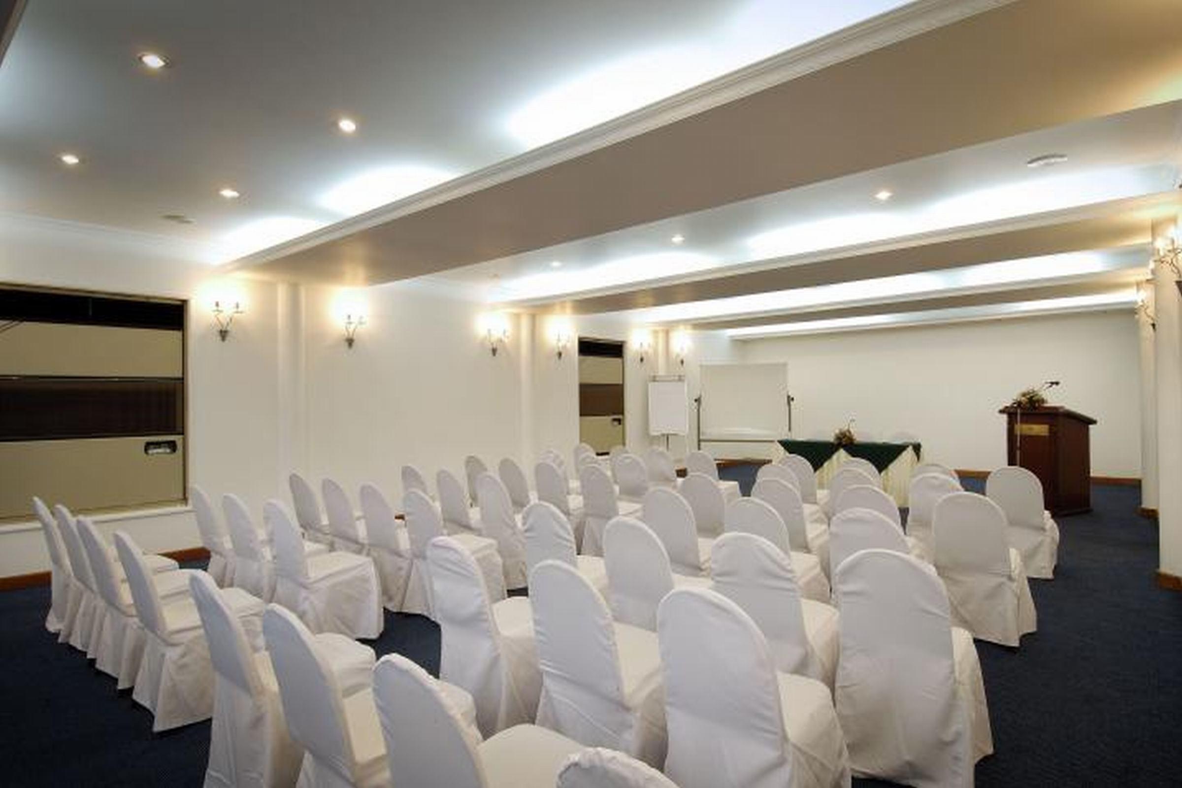 Berjaya Hotel Colombo Dehiwala-Mount Lavinia Esterno foto