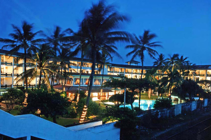 Berjaya Hotel Colombo Dehiwala-Mount Lavinia Esterno foto