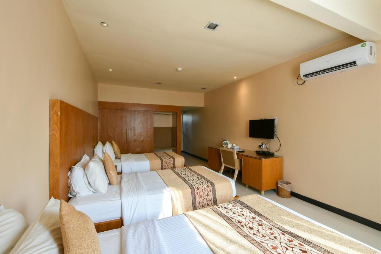 Berjaya Hotel Colombo Dehiwala-Mount Lavinia Esterno foto